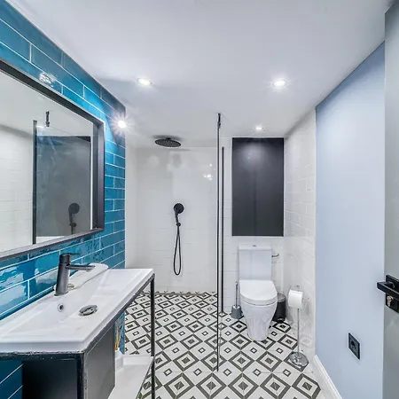 Azure Oasis In The Heart Of The Apartment Budapest