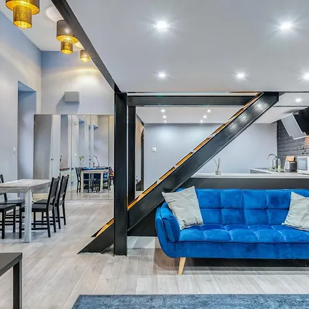 Apartment Azure Oasis In The Heart Of The